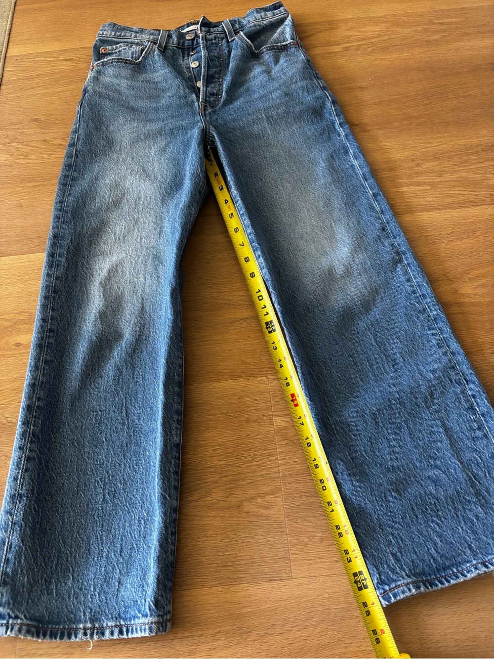 4/$20 Levi's Medium Blue Straight Ankle Jeans - Picture 2 of 4